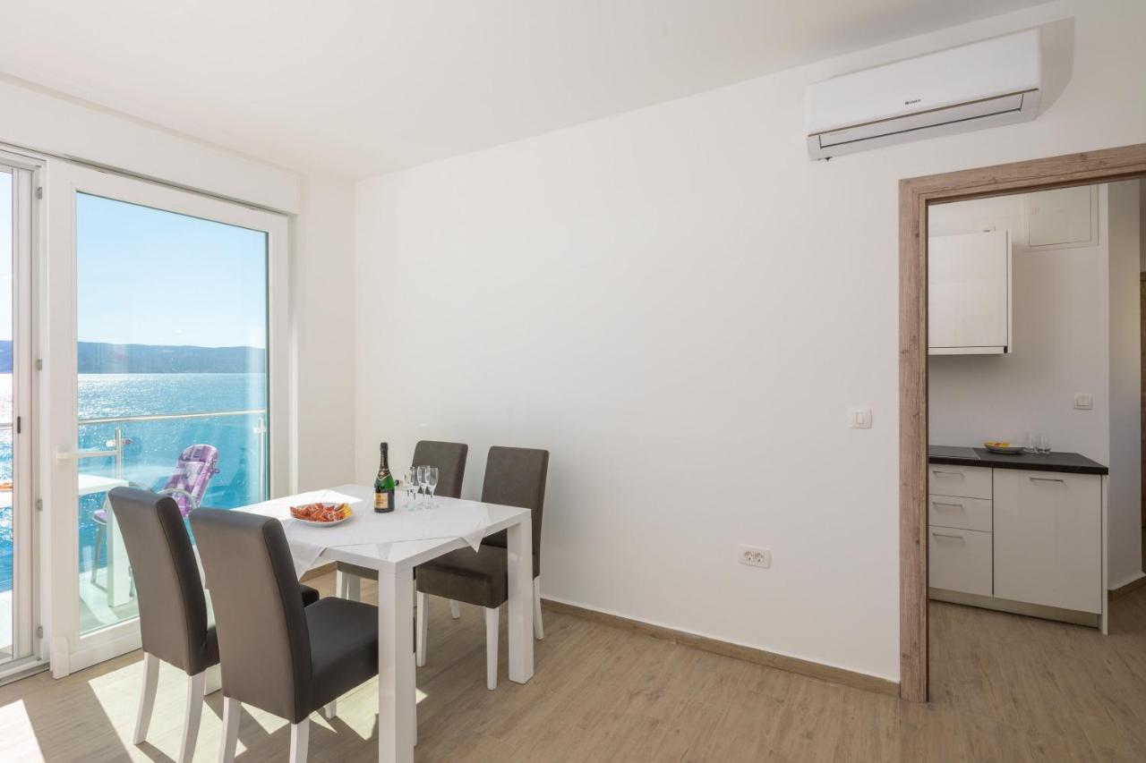 Absolute Beach Holidays Lejlighed Dugi Rat Eksteriør billede