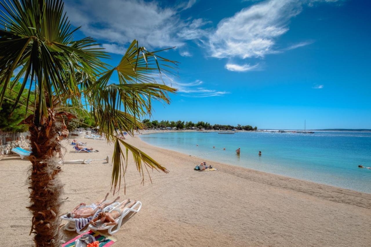 Absolute Beach Holidays Lejlighed Dugi Rat Eksteriør billede